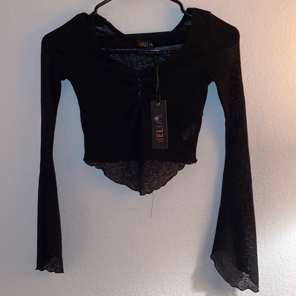Long sleeve black crop top